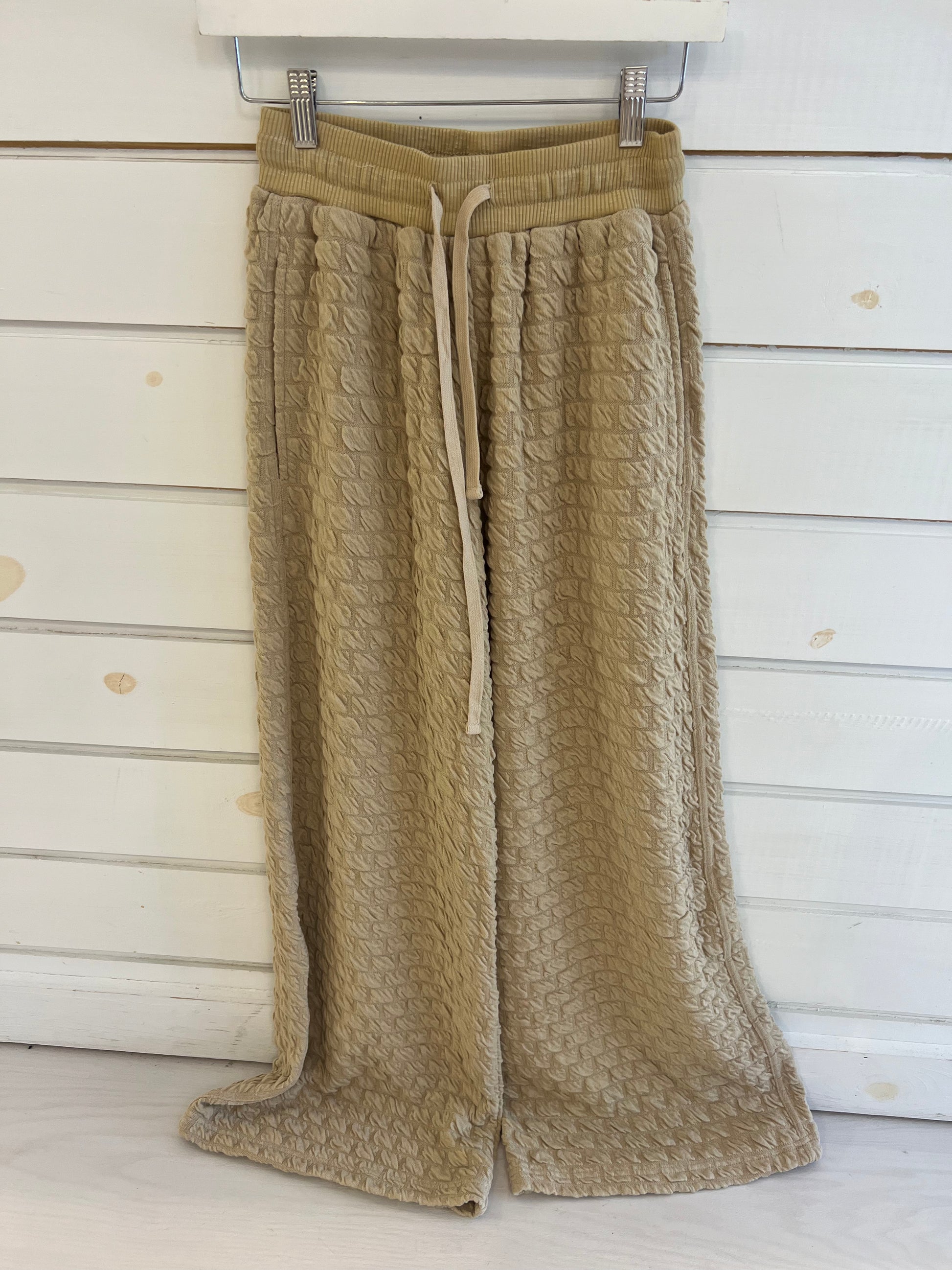 Puff textured pants